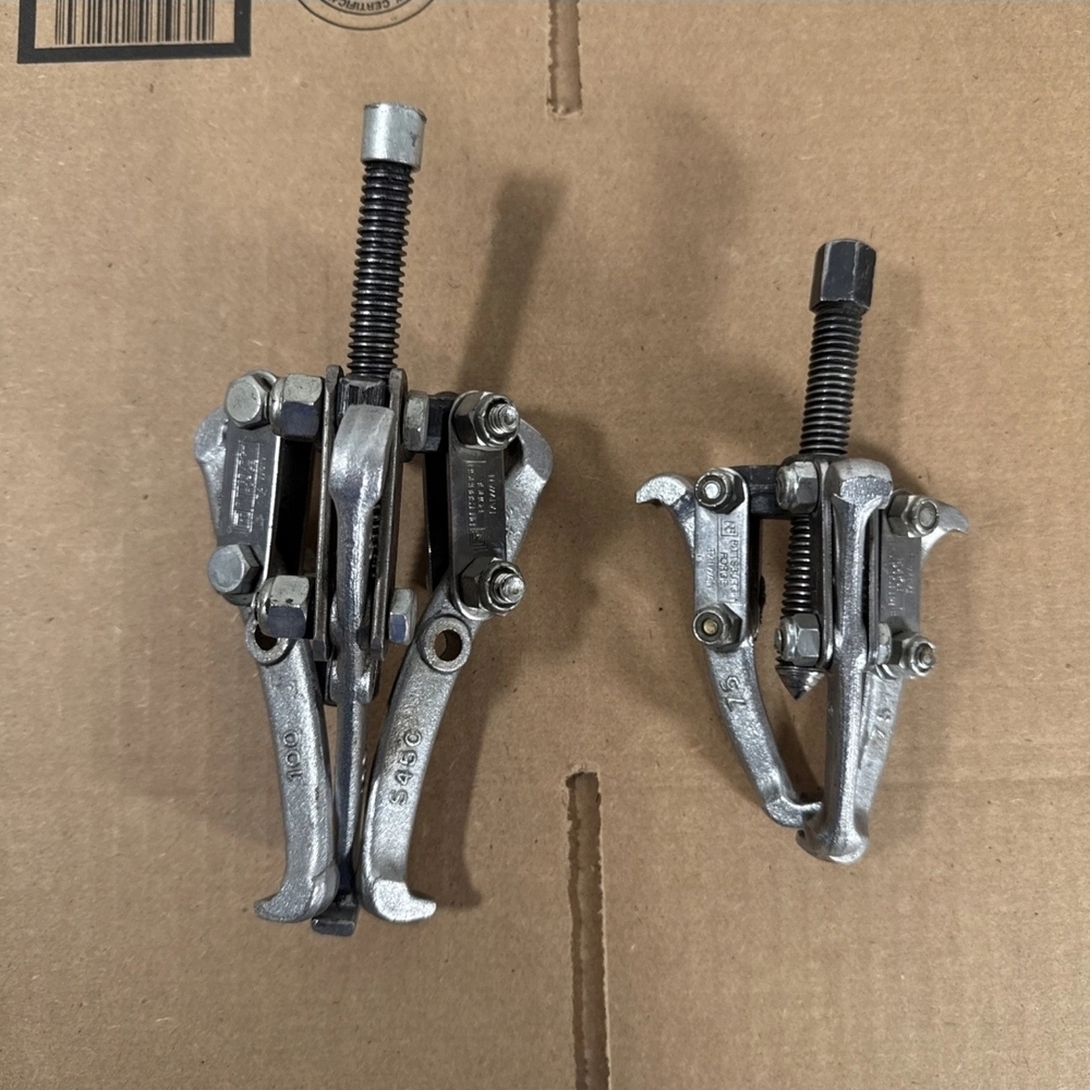 PITTSBURGH Three-Jaw Puller Set 2 Piece 3 And 4 Inch Gear Removal Tool